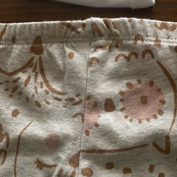 Newborn 4Pc set Carter's & Child of Mine - Picture 5 of 9